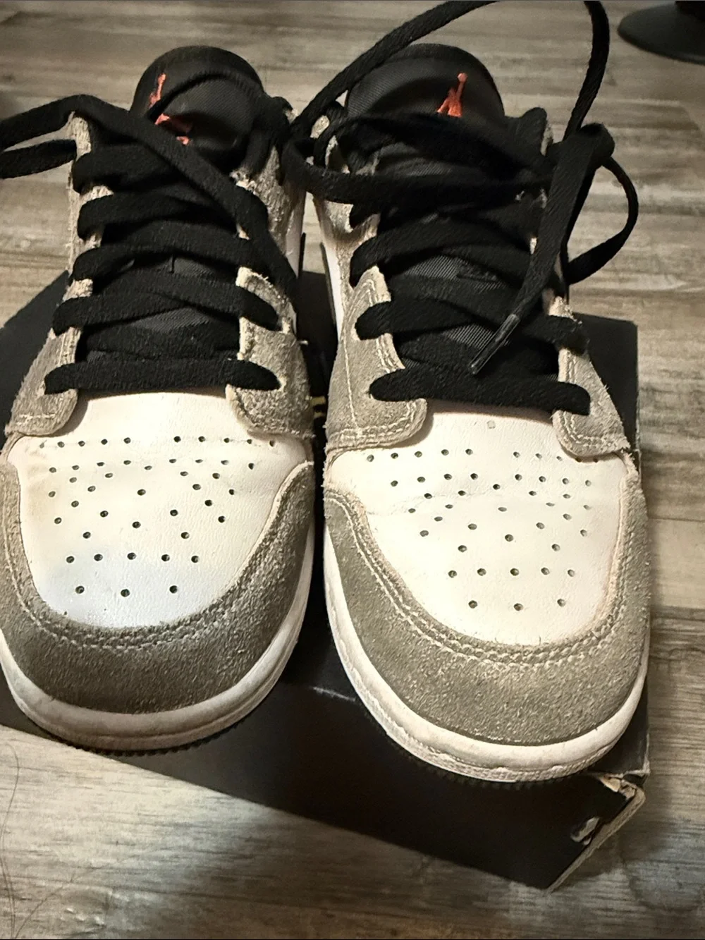 Air Jordan 1 Low (GS) SE Flight Club